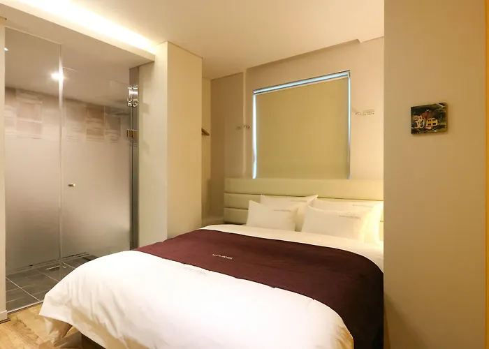 In ホテル 3*