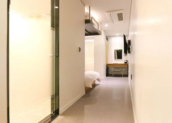 In 3* 釜山広域市